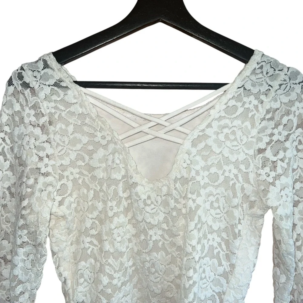 VTG Abercrombie & Fitch Y2K Lace Lg Sleeve Cream Top Criss Cross Back Crop Sz M‎